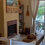 Adi's On The Apartment Barbati