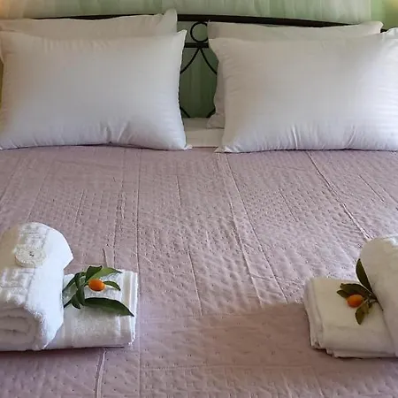 Daire Adi's On The *