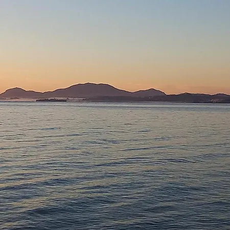 Daire Adi's On The *