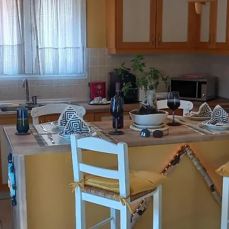 Adi's On The * Barbati